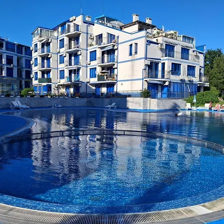 Daire студио C19 в к-с Blue Bay Palace Ahyolu